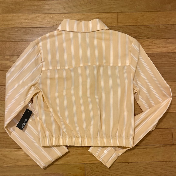 NWT Peach Ardene Cropped Button-up Blouse - Picture 4 of 6